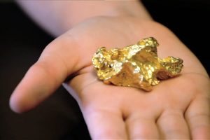 Tips On How And Why To Buy Gold