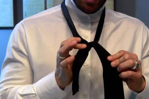 How To Tie A Tie EasY WaY