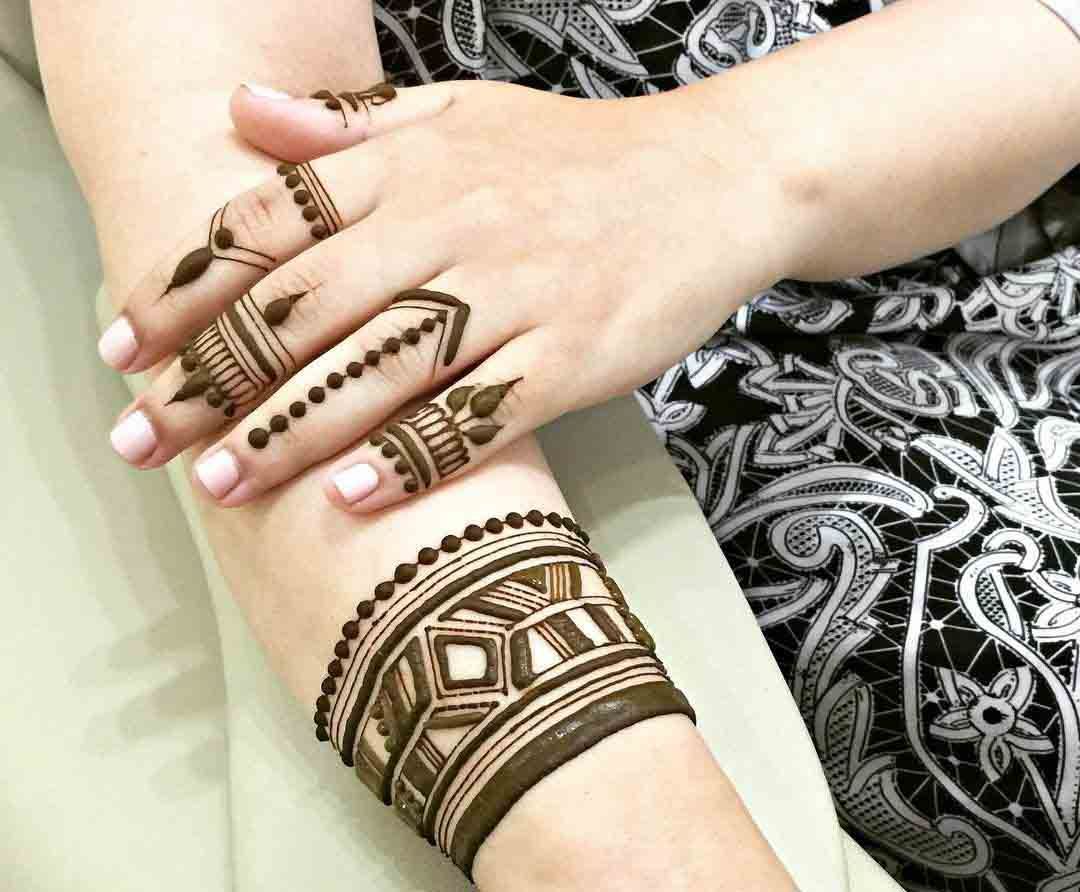 Geometric Finger Mehndi Designs
