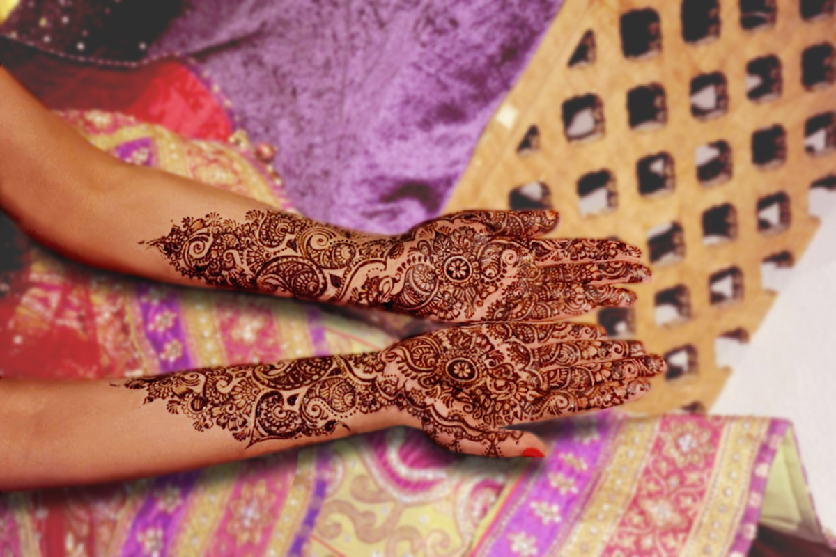 Chic And Easiest Mehndi Design