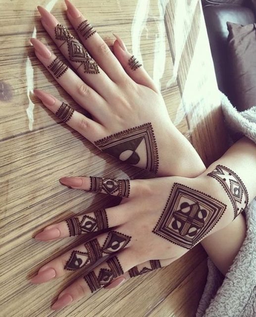 Moroccan Finger Mehndi Designs
