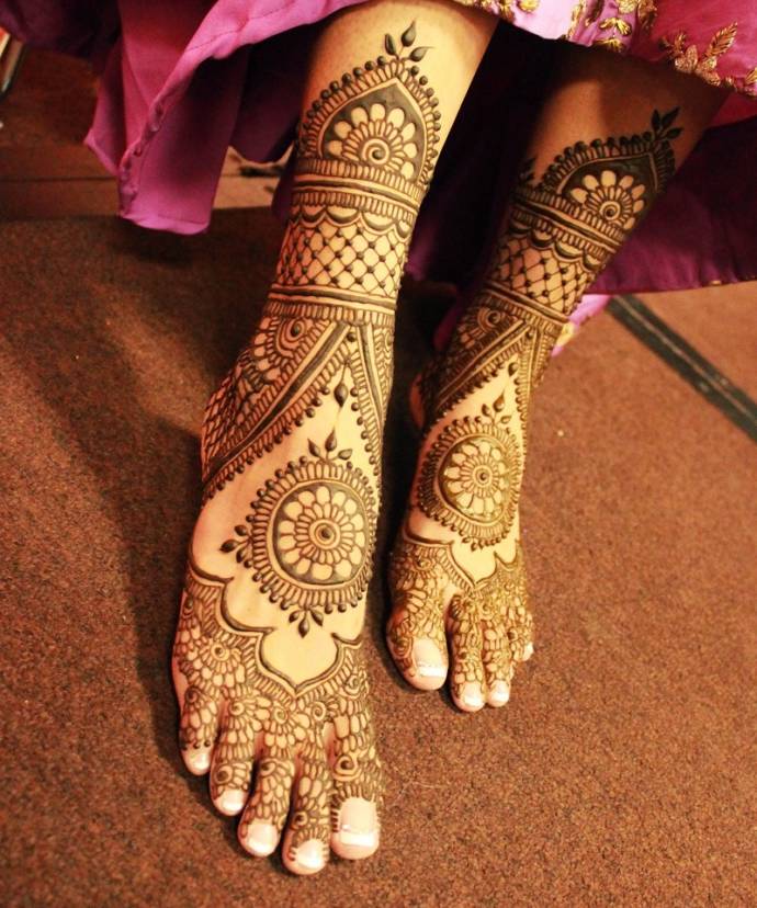 Classic Bridal Leg Mehndi Style It's So Beautiful!