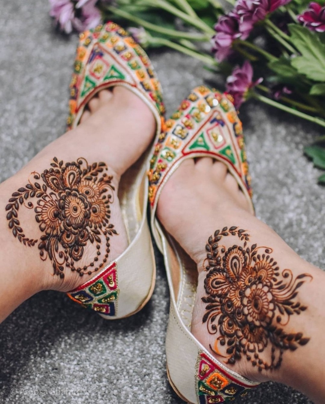 A Mix of Beautiful Mehendi Patterns For Adding a Special Touch!