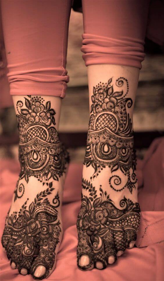 The Most Beautiful Leg Mehndi Style to Brides of the Modern Bride!