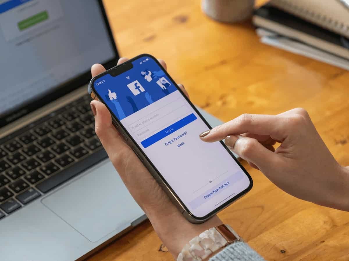 How To Get Facebook Marketplace icon On iPhone  Splashers