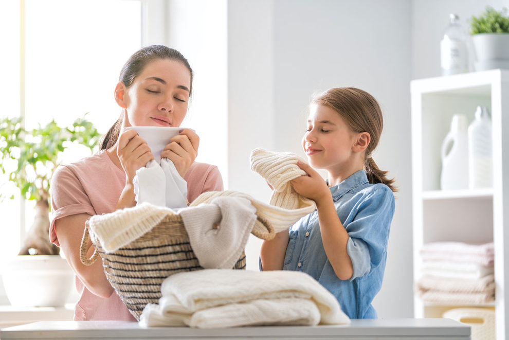 What are the benefits of using Eco Laundry Detergent Sheets? 