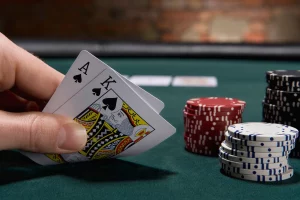 Learn How to Play Poker - Texas Hold 'Em