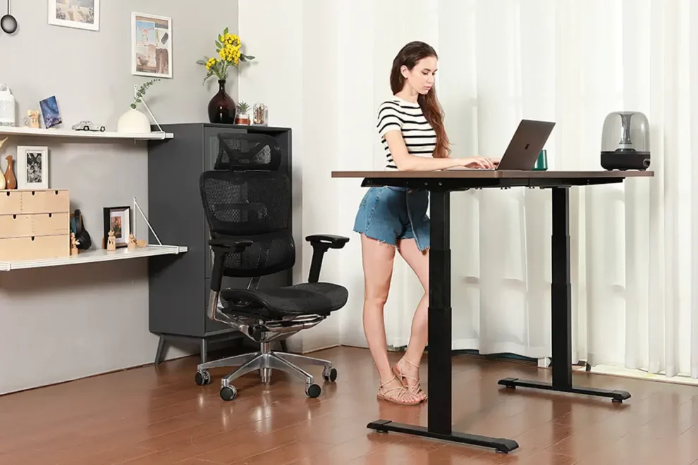 Importance of Ergonomic Chairs in Preventing Workplace Injuries 